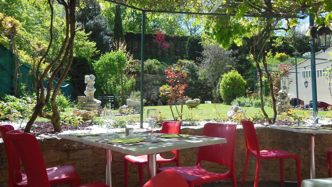 Hotel Restaurant Henry Puy-lʼÉvêque Екстериор снимка